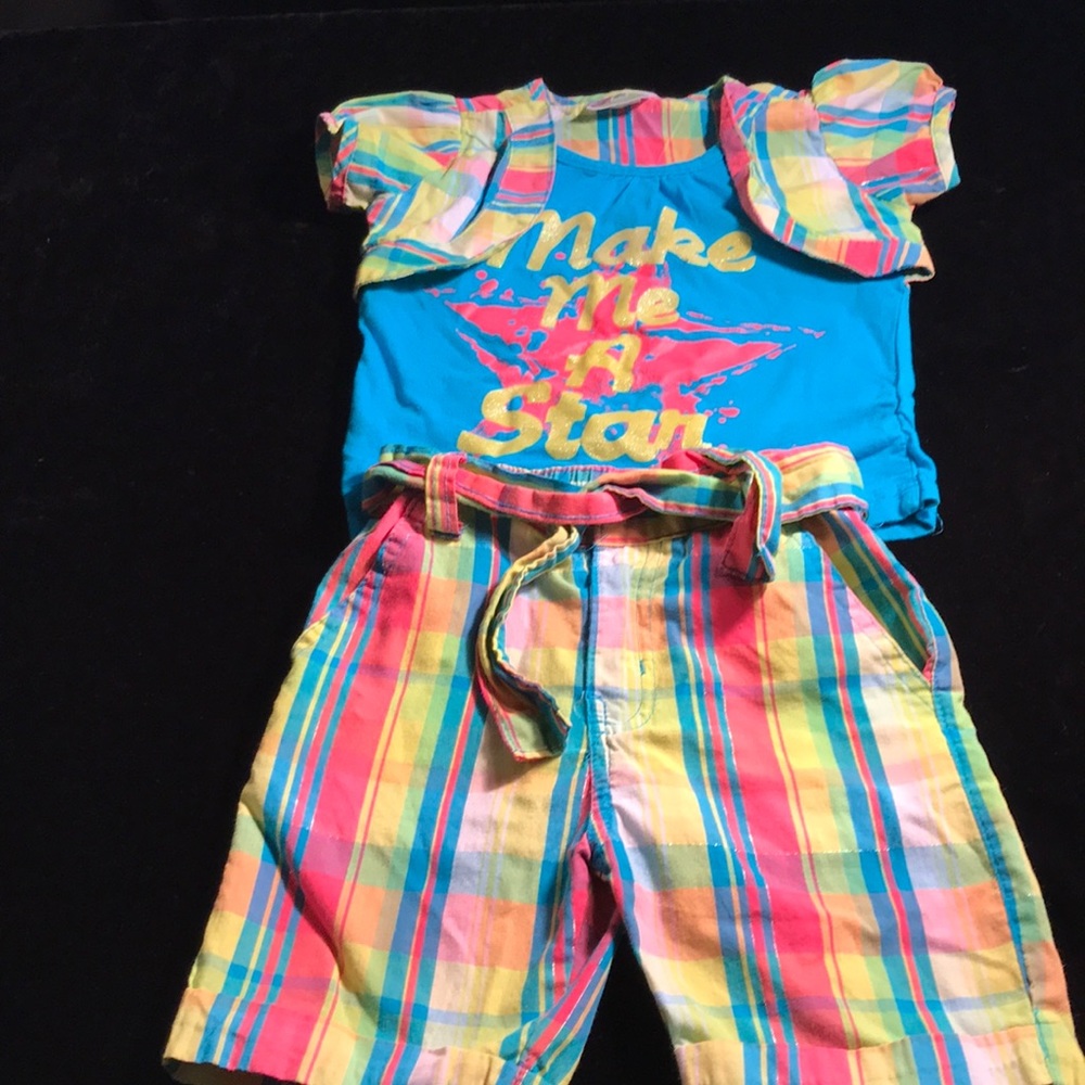 Two piece matching short set
